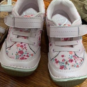 Stride rite toddler shoes size 6